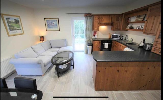 Villa Ballyconnelly Cottages, Galgorm Area *